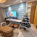 Manila Urban Resort At Azure